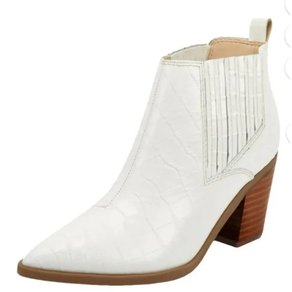 Marc Fisher White Western Ankle Boots Croc Embossed 9 Coastal Cowgirl Festival - Picture 9 of 10